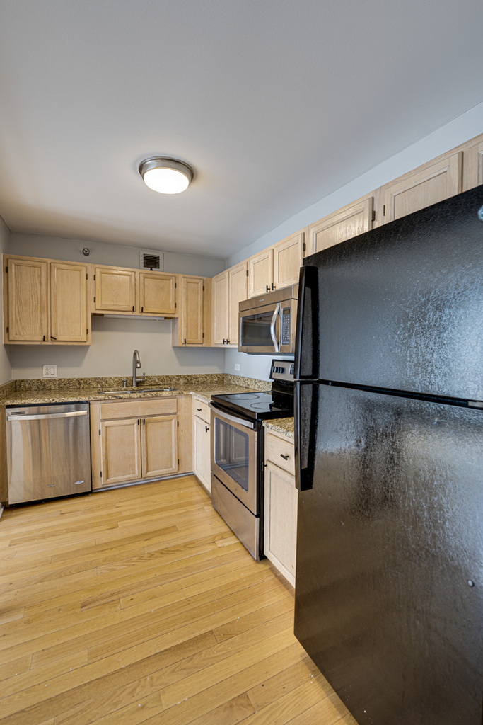 200 N Dearborn Street - Photo 6