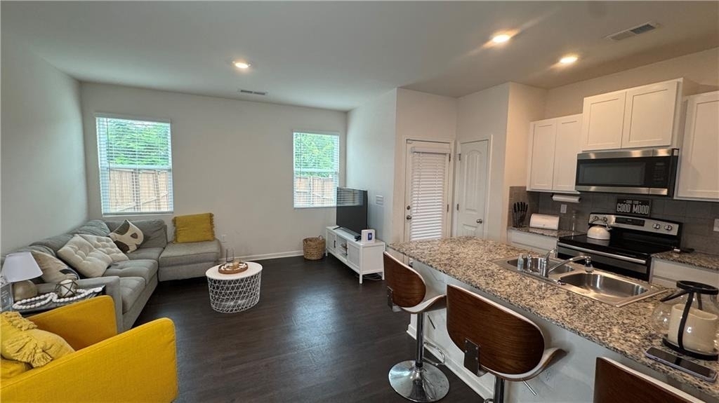 5717 Union Pointe Drive - Photo 3