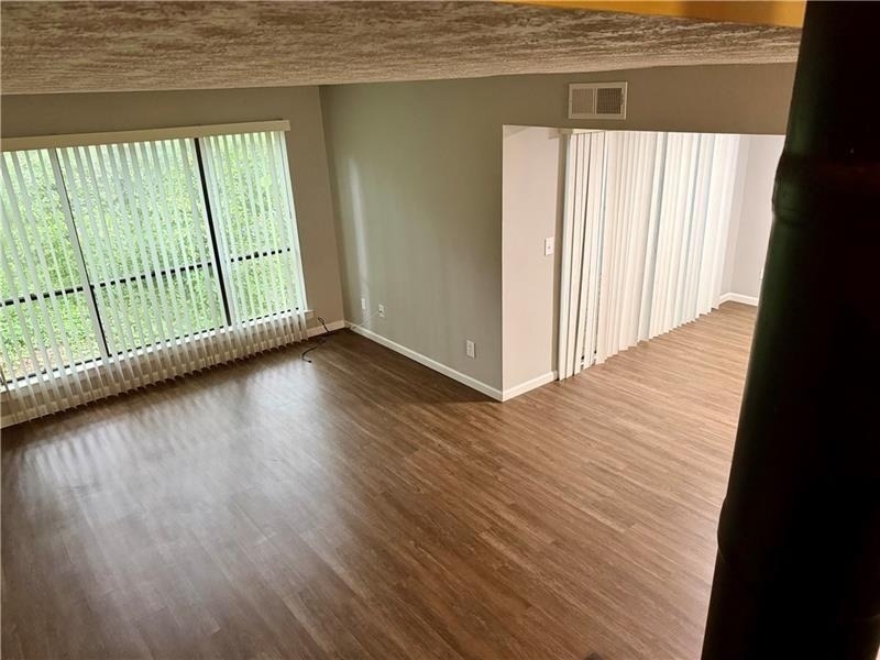 1059 Mariners Drive - Photo 10