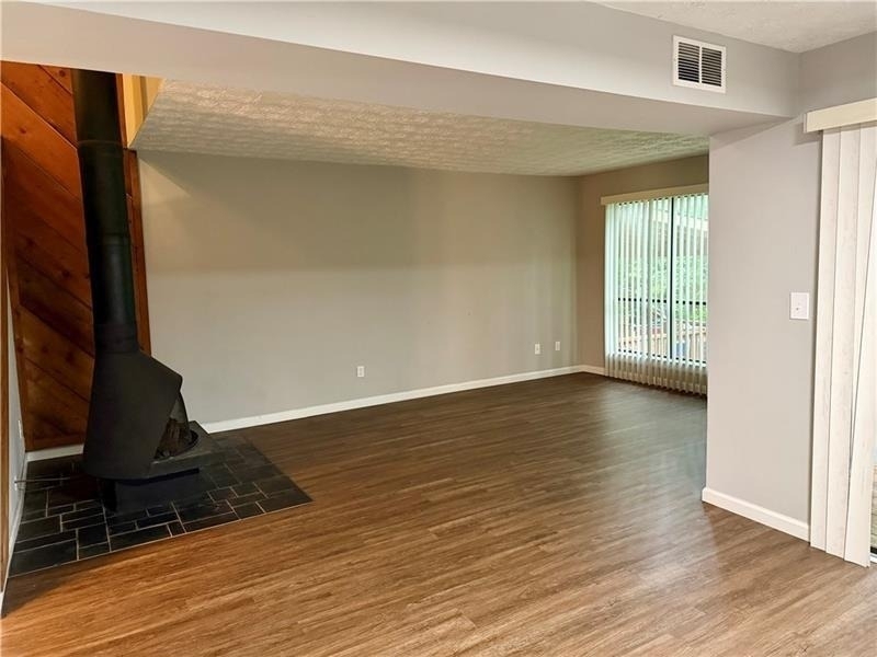 1059 Mariners Drive - Photo 6