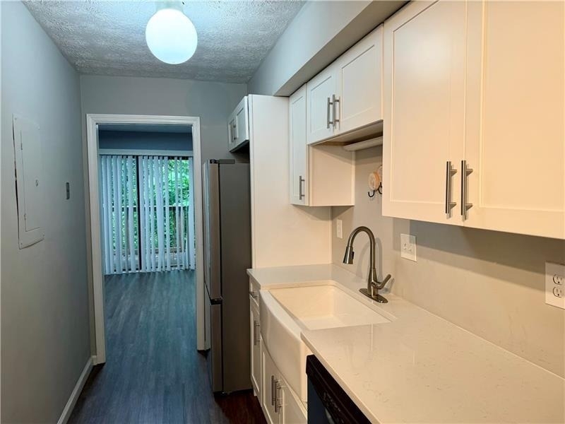 1059 Mariners Drive - Photo 3