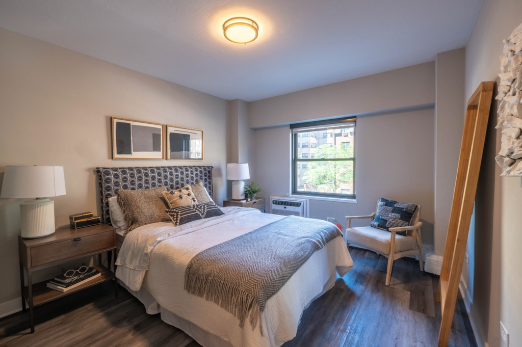 5815 N Sheridan Road - Photo 3