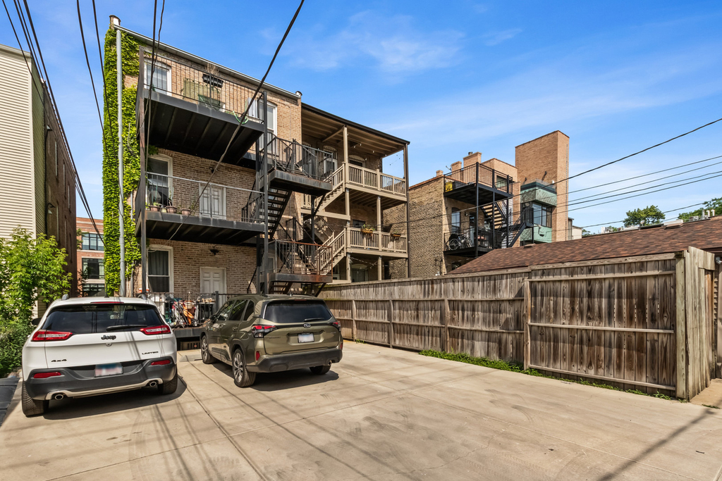 841 N Damen Avenue - Photo 14