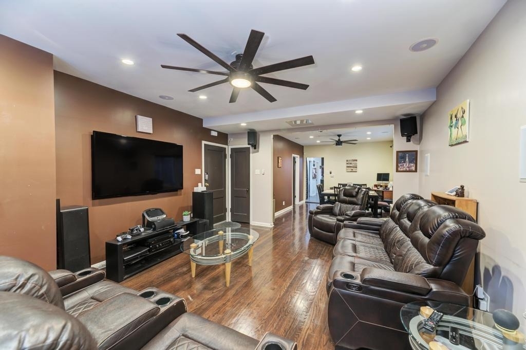 1941 N Harding Avenue - Photo 6