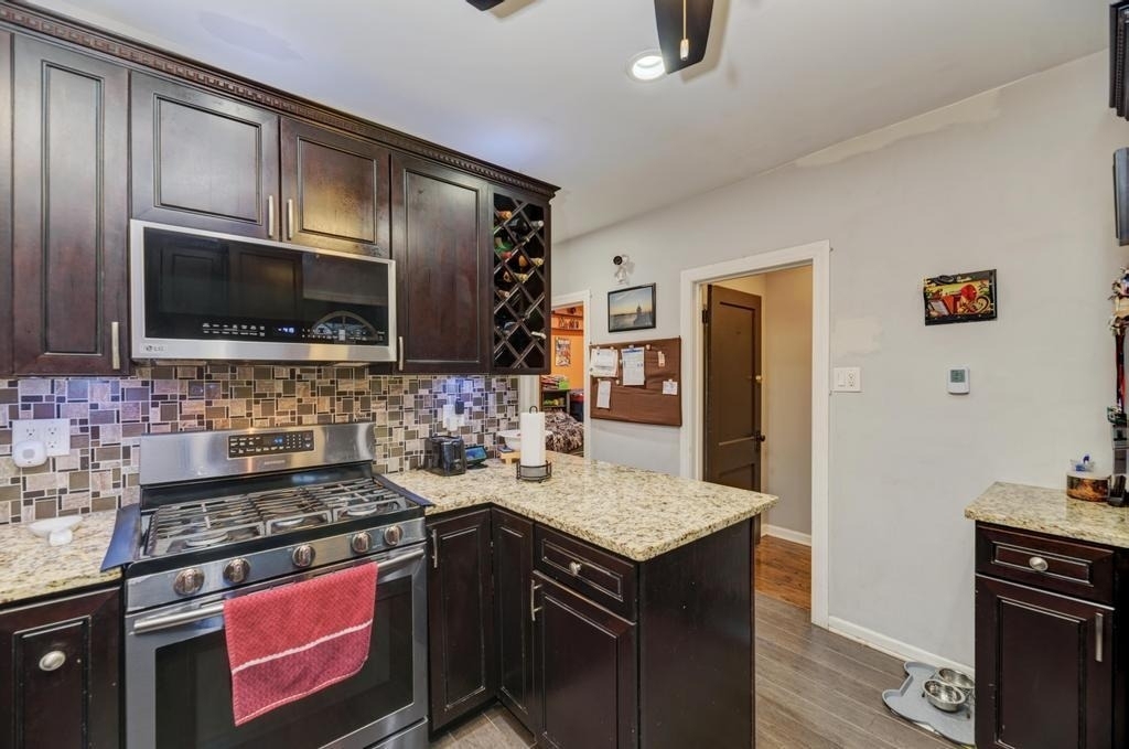 1941 N Harding Avenue - Photo 19