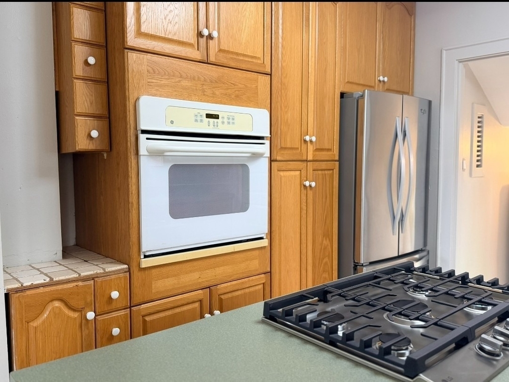 618 E 12th Street - Photo 16