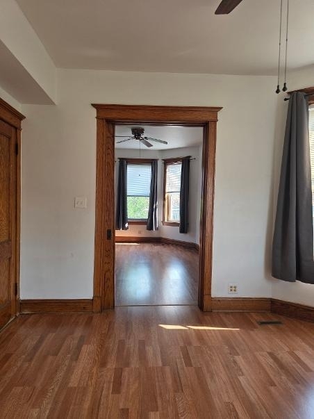 931 W 31st Street - Photo 3