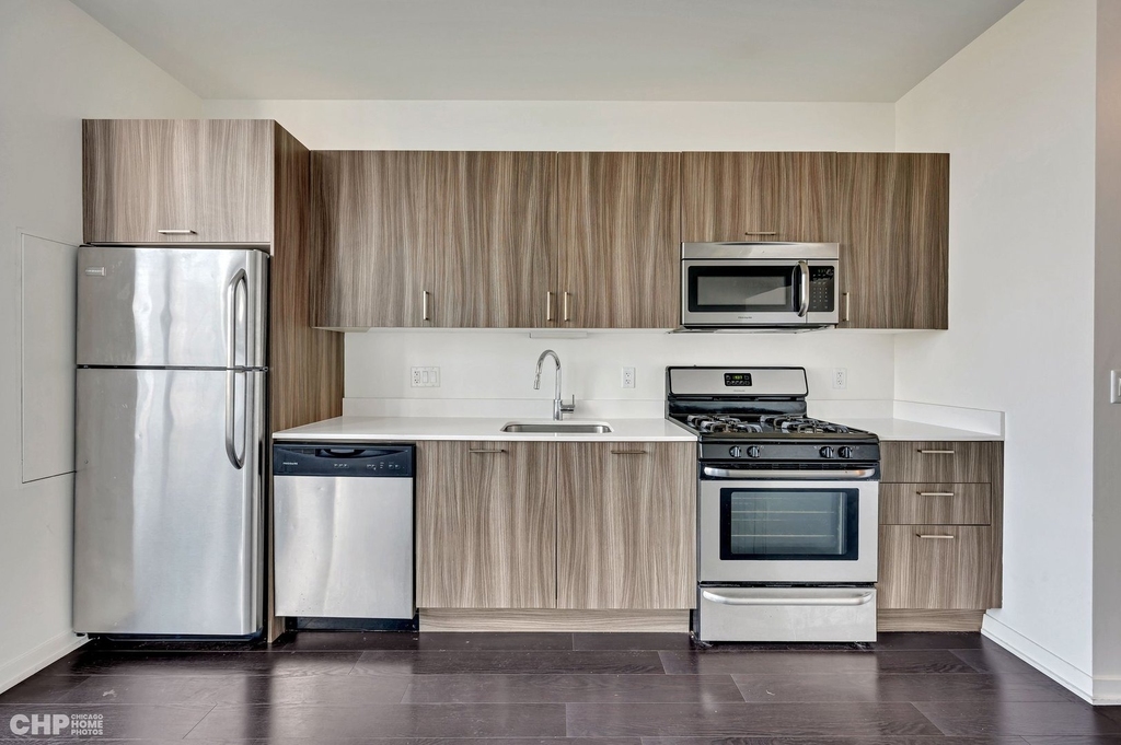 1345 S Wabash Avenue - Photo 2