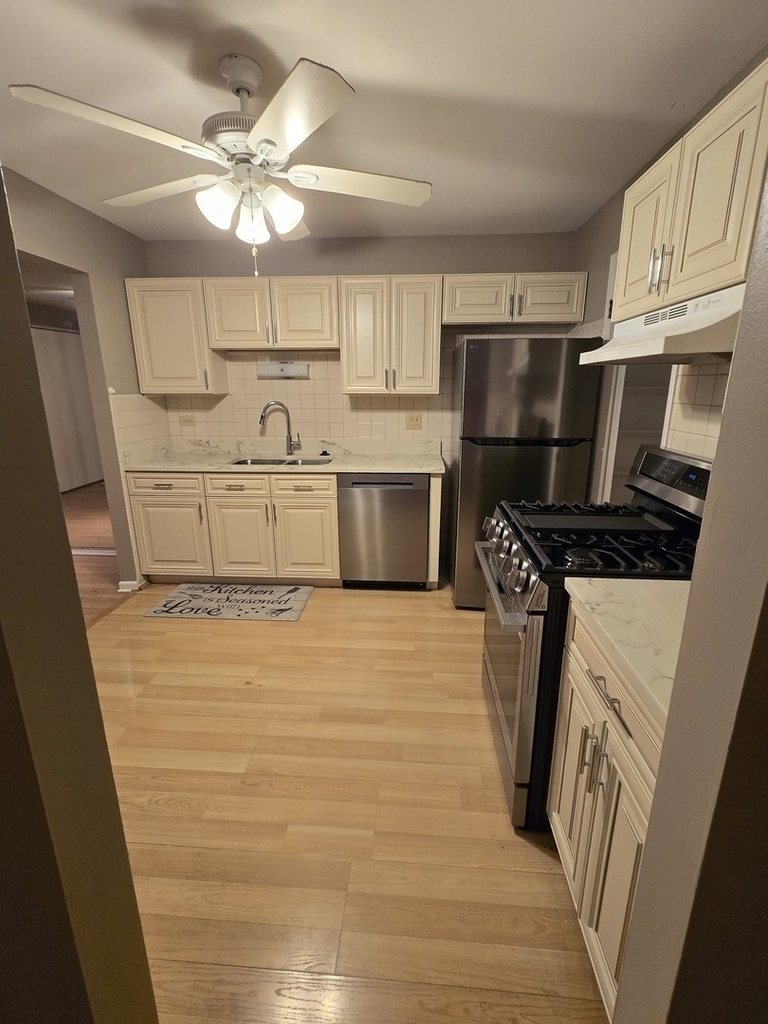 314 Silverwood Court - Photo 8