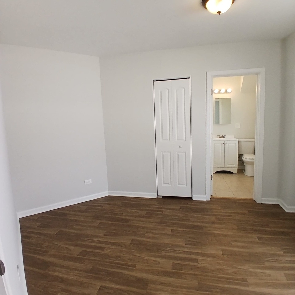 7606 N Paulina Street - Photo 11