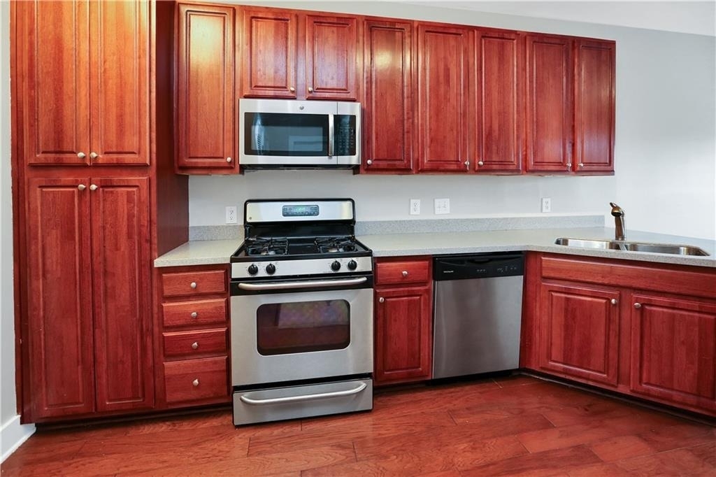 799 Hammond Drive - Photo 15
