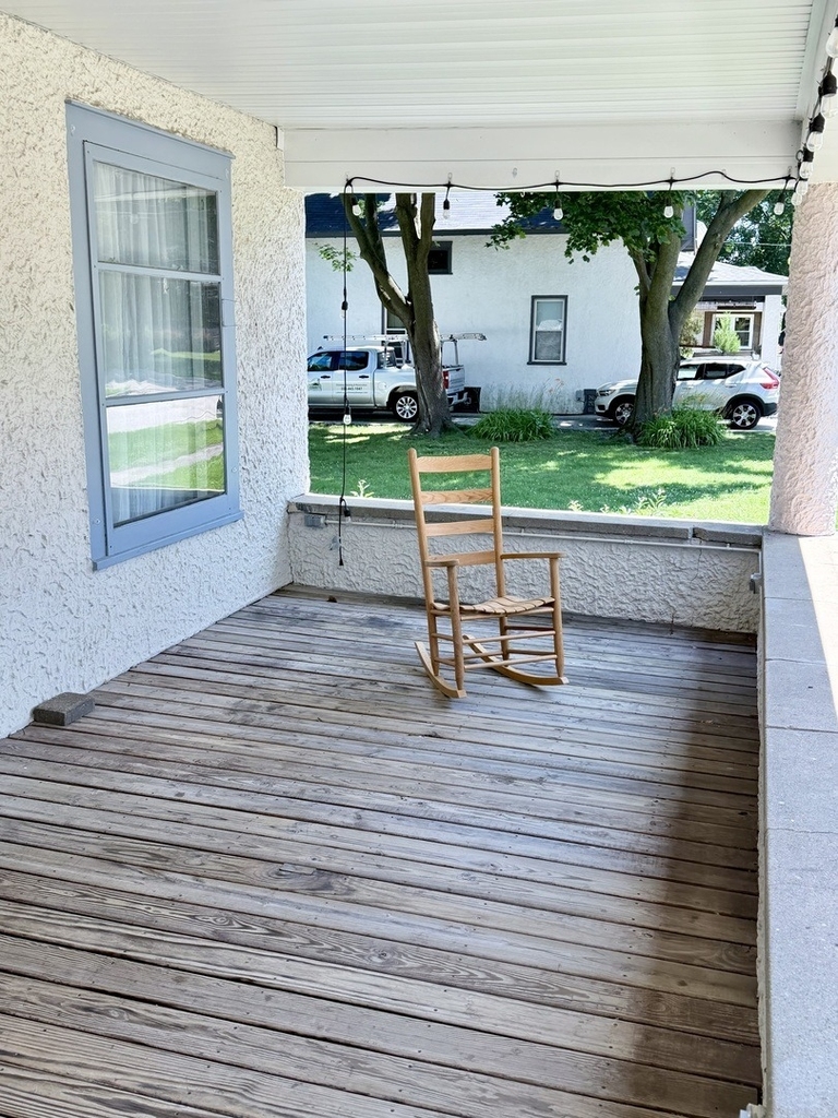 124 E Sunnyside Avenue - Photo 2