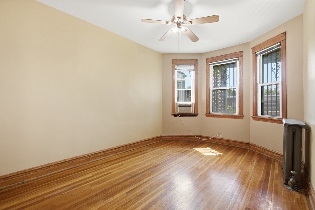 1213 W Addison Street - Photo 4