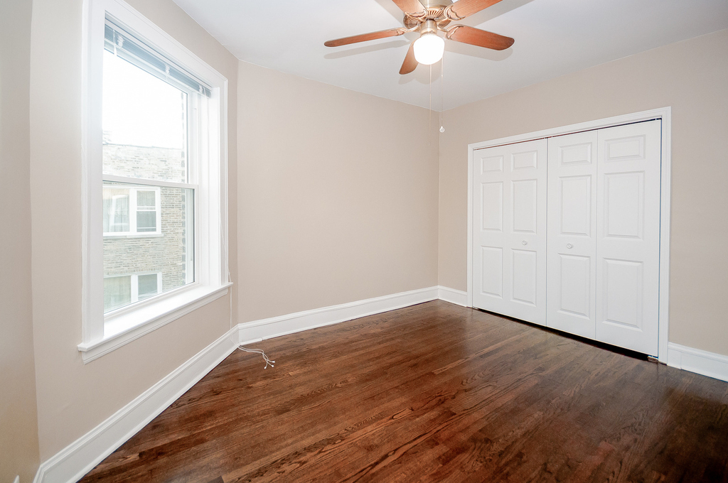 2433 W Fargo Avenue - Photo 9