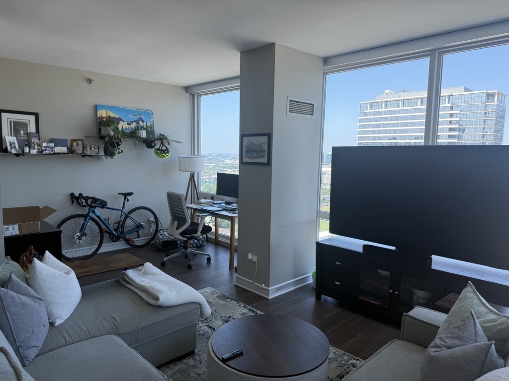 757 N Orleans Street - Photo 4