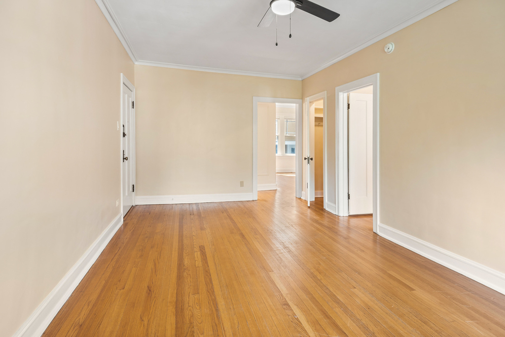1921 W Estes Avenue - Photo 5