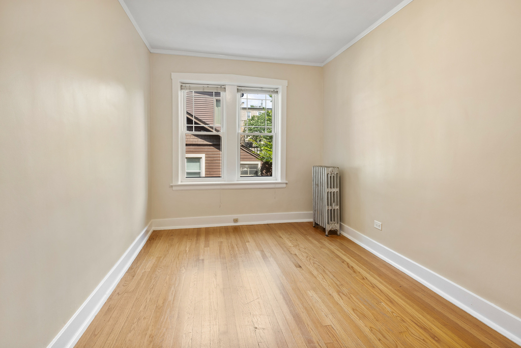 1921 W Estes Avenue - Photo 8
