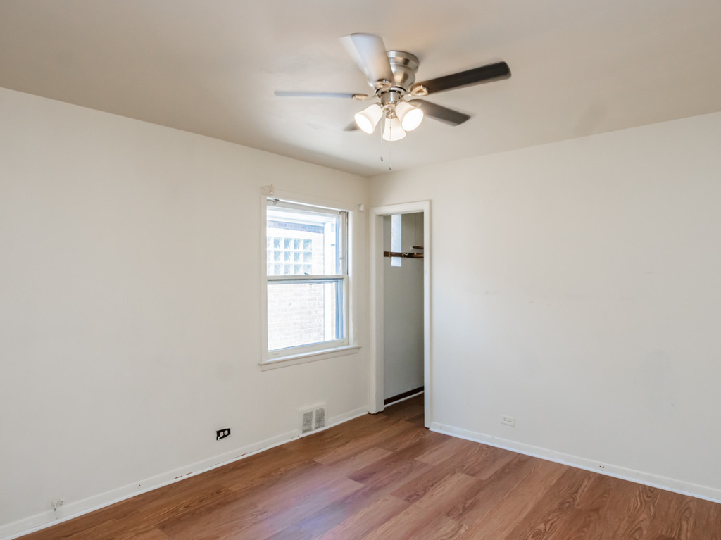3719 W 81st Place - Photo 6