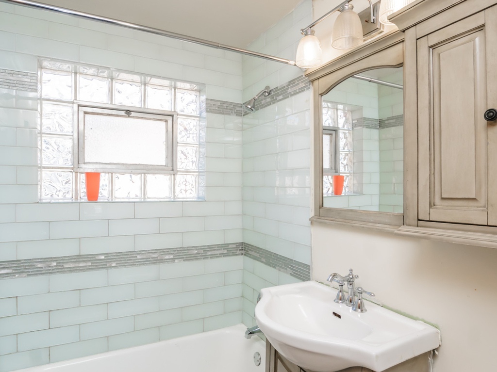 3719 W 81st Place - Photo 3