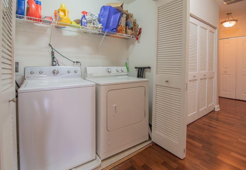 4950 N Western Avenue - Photo 10