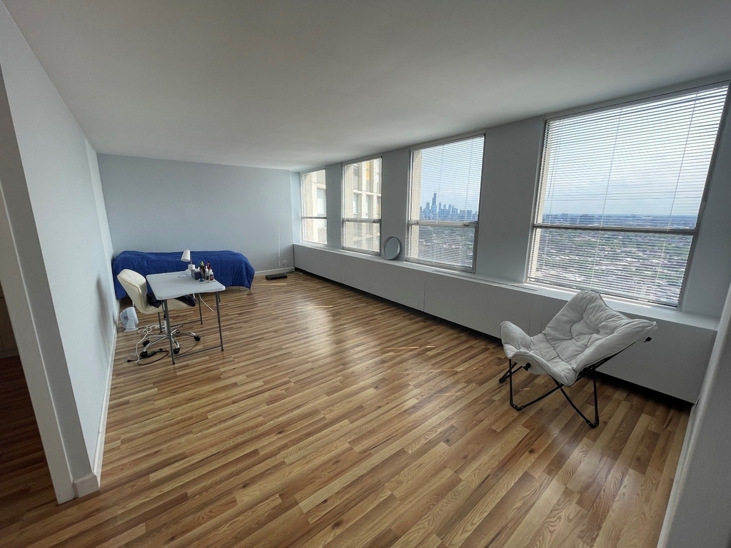 2626 N Lakeview Avenue - Photo 11
