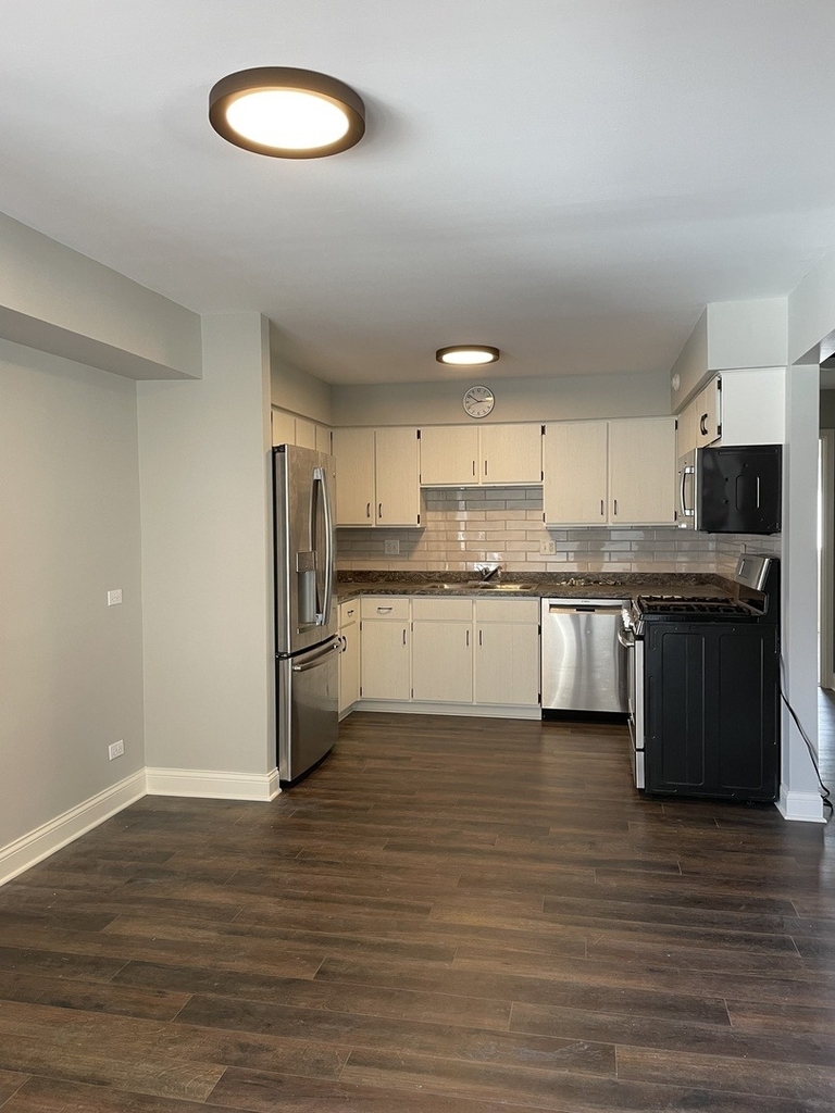 129 W Quincy Street - Photo 4