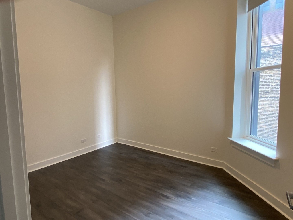 1760 N Clark Street - Photo 4