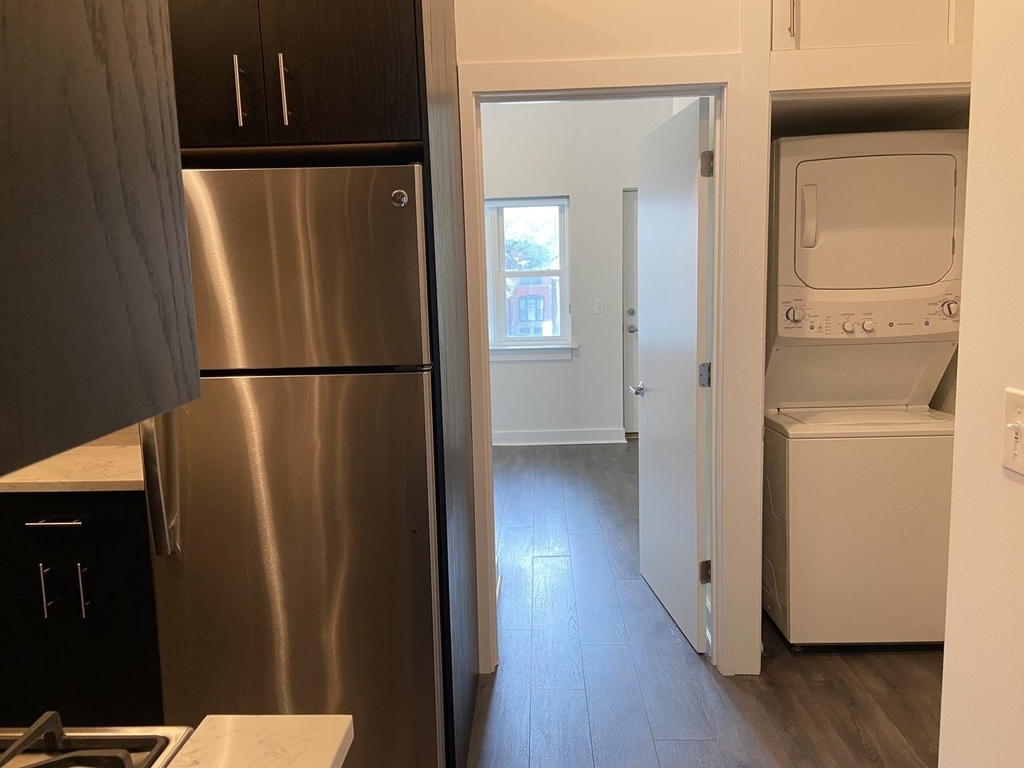 1760 N Clark Street - Photo 5