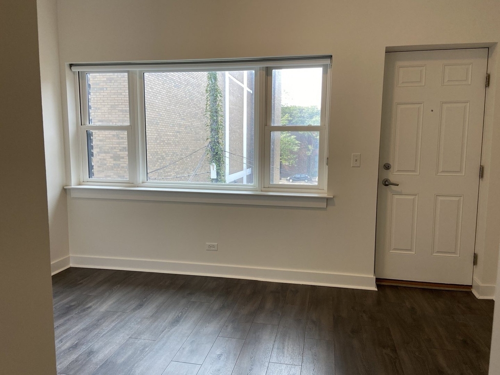 1760 N Clark Street - Photo 8