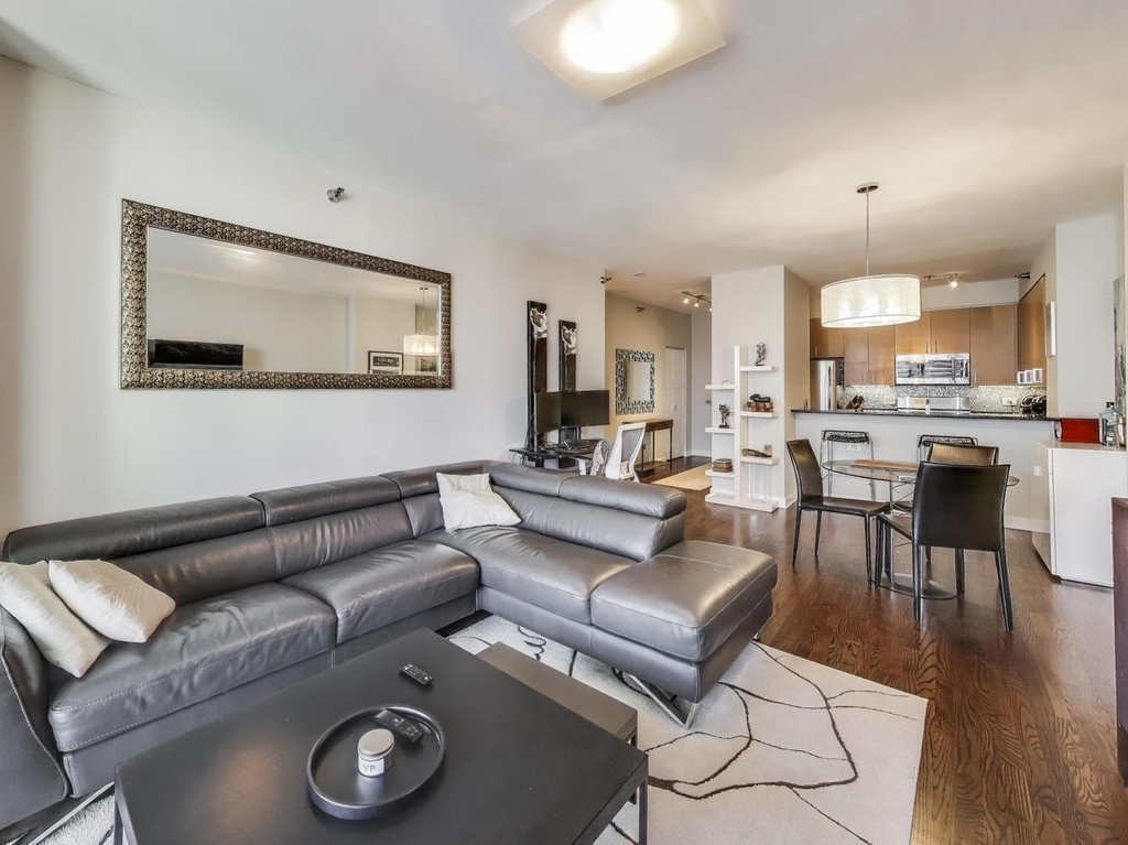 330 N Jefferson Street - Photo 6