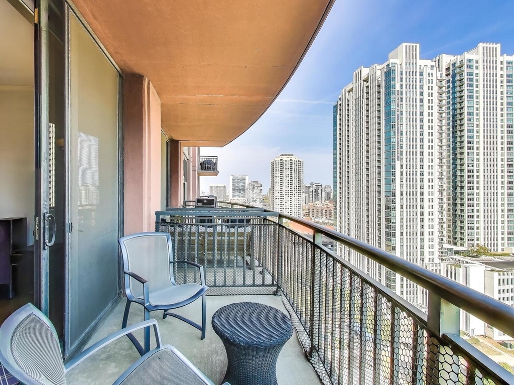 330 N Jefferson Street - Photo 21