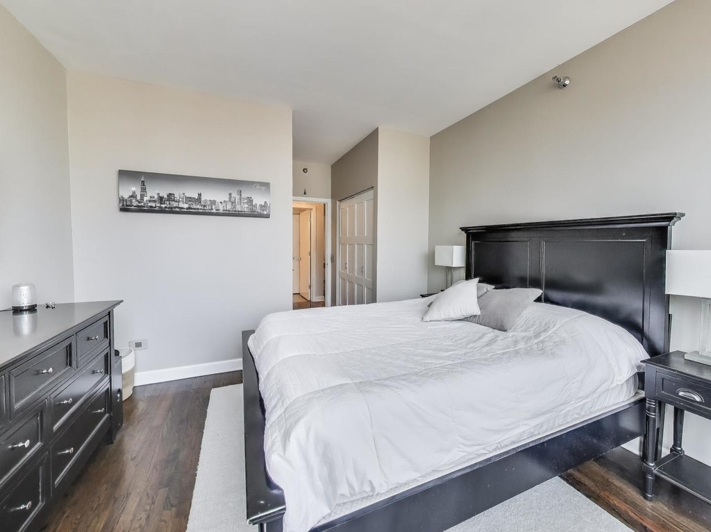 330 N Jefferson Street - Photo 16