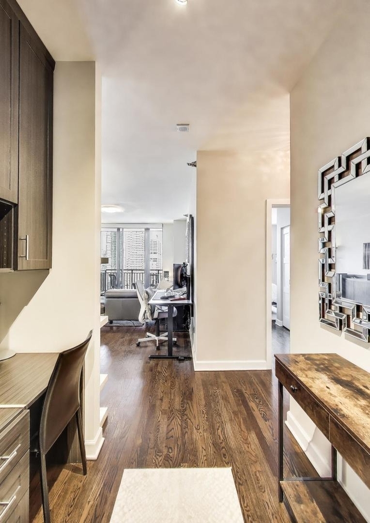 330 N Jefferson Street - Photo 1