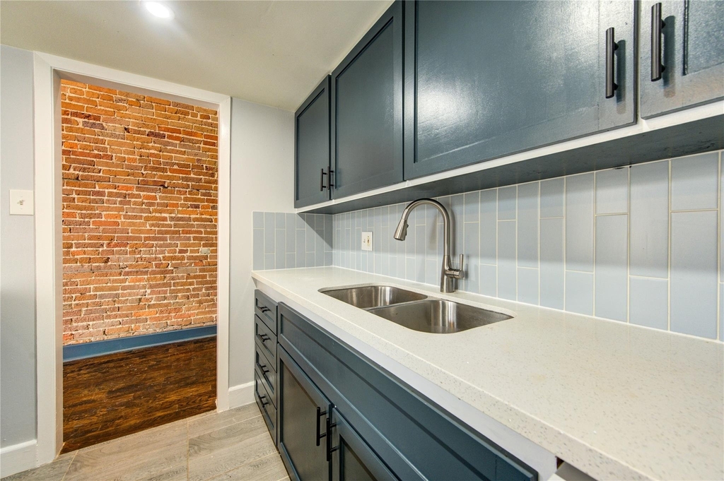 213 Tremont Street - Photo 6