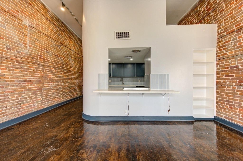 213 Tremont Street - Photo 4