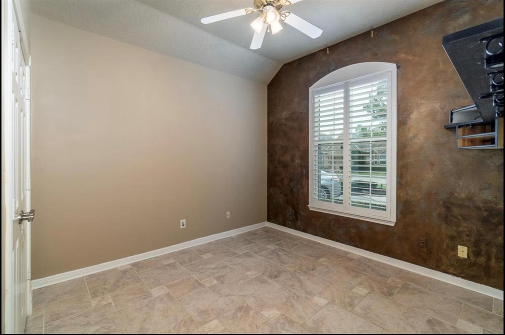 17422 Palisander Court - Photo 10
