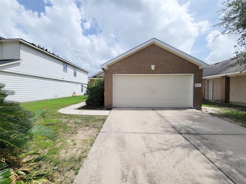 7438 Fox Knoll - Photo 0