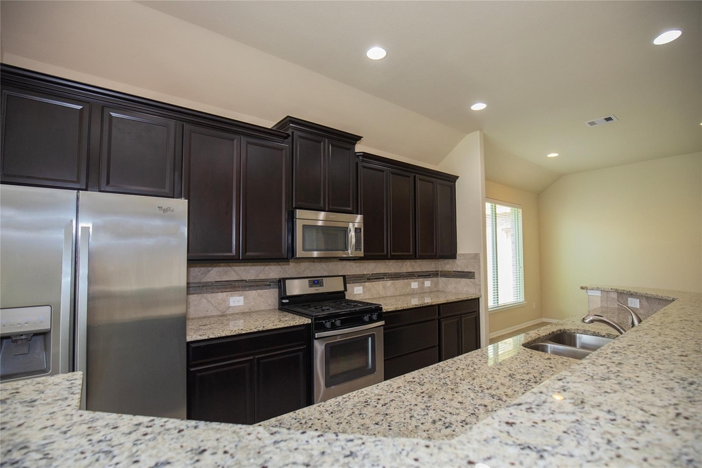 311 Lockridge Hill Ln Lane - Photo 3