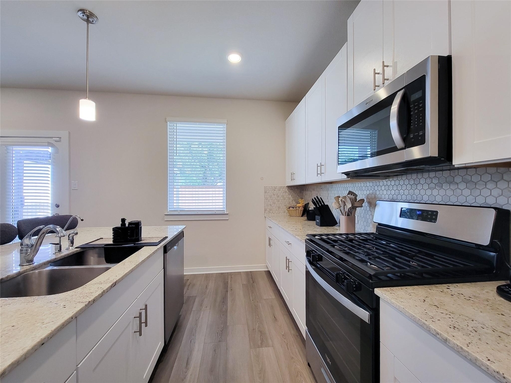 17105 White Acer Way - Photo 9