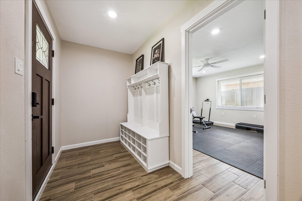 405 N Fulton Street - Photo 8
