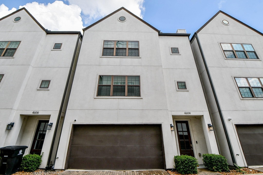 4604 Chartres Street - Photo 0