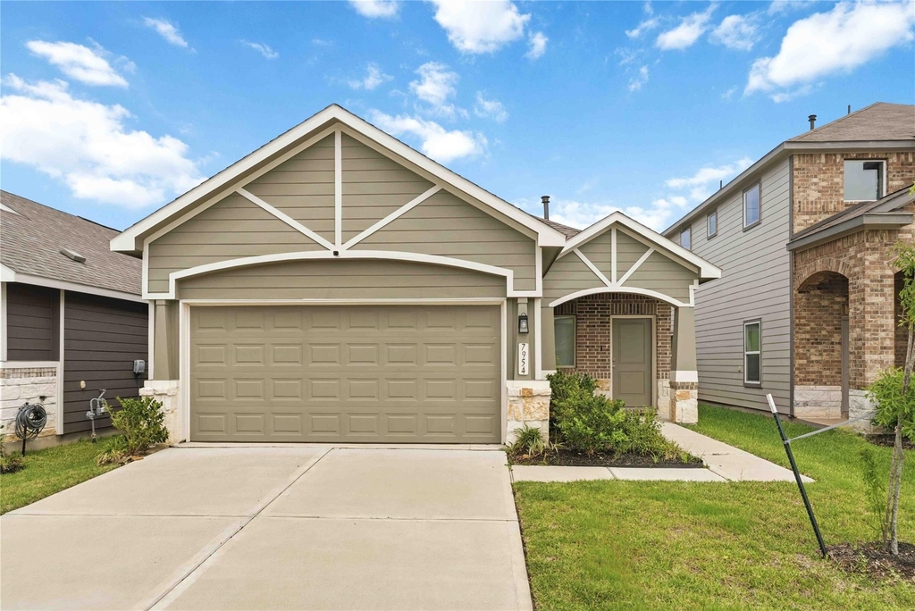 7954 Cypress Country Drive - Photo 0