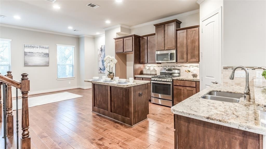 1614 Parker Street - Photo 7