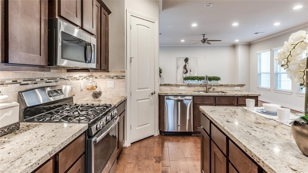 1614 Parker Street - Photo 8