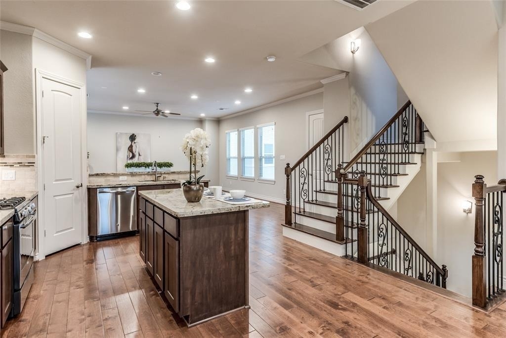 1614 Parker Street - Photo 0