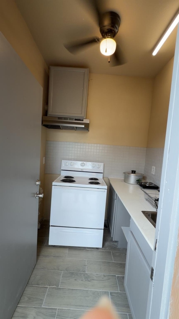 6303 Scotchwood Drive - Photo 7