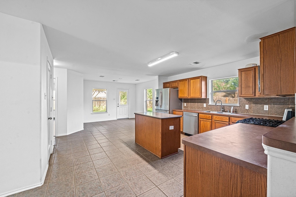 7207 Highland Oak Court - Photo 7