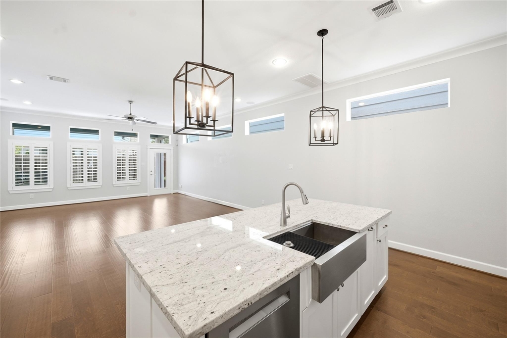 4208 Koehler Street - Photo 9