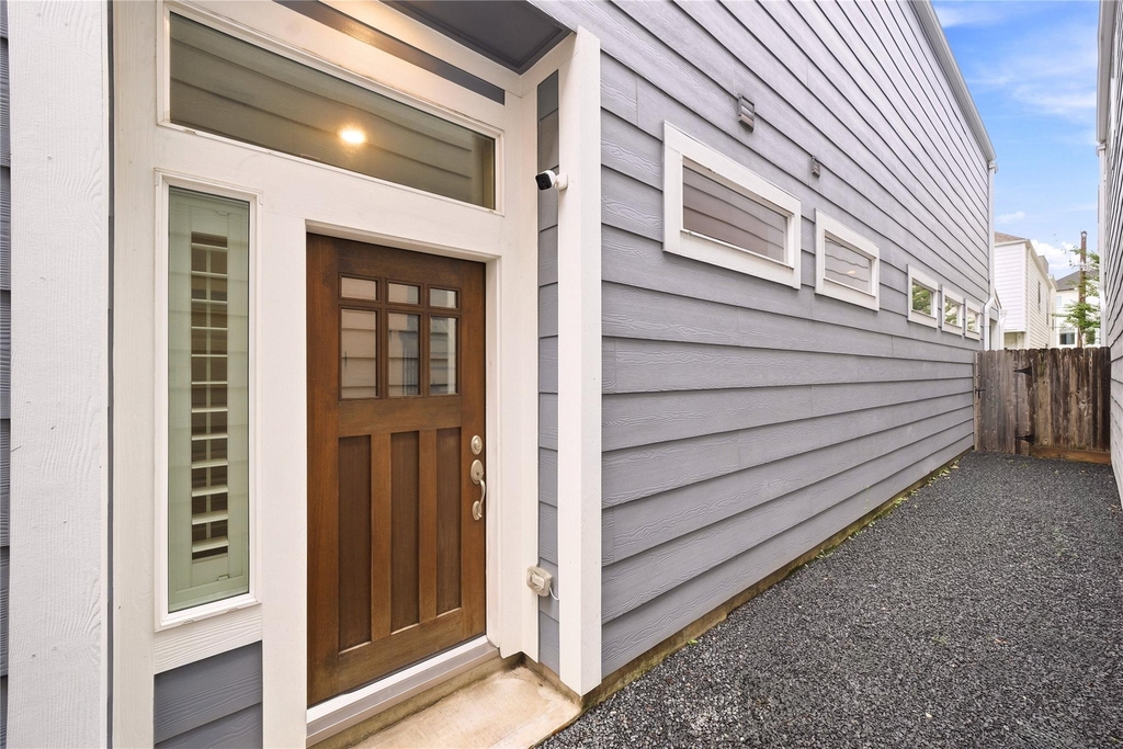 4208 Koehler Street - Photo 2