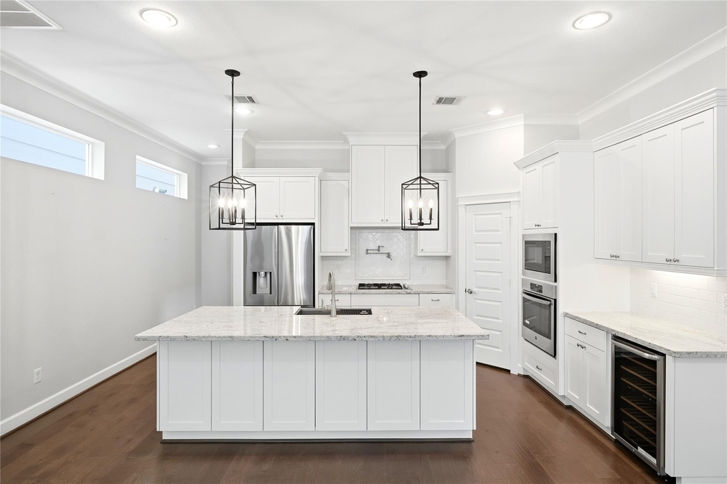 4208 Koehler Street - Photo 8